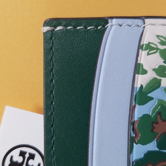Tory Burch Flower Card Case - Picture 6 of 7